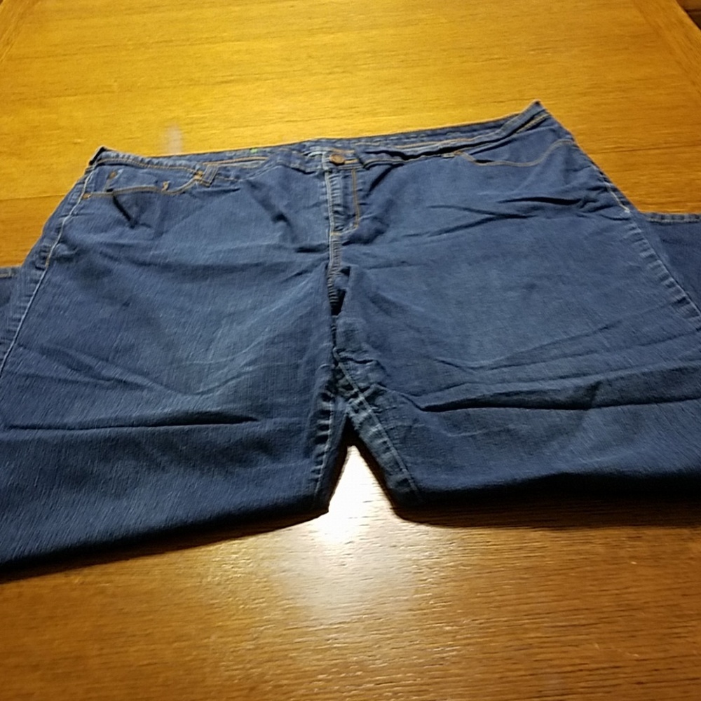 Plus blue jeans 22p